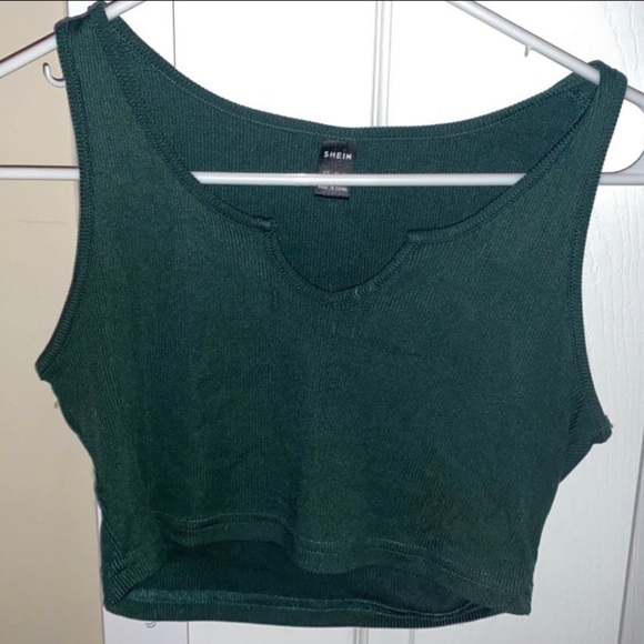 Green crop top from SHEIN - Picture 1 of 1